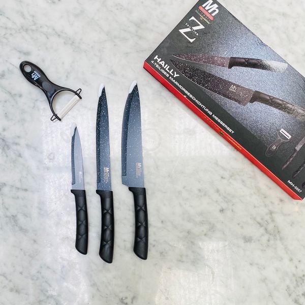 Set de 3 cuchillos jaspeados y pela papa