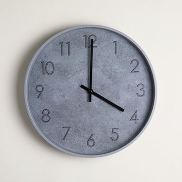 Reloj redondo midtown gray 30.5 cm